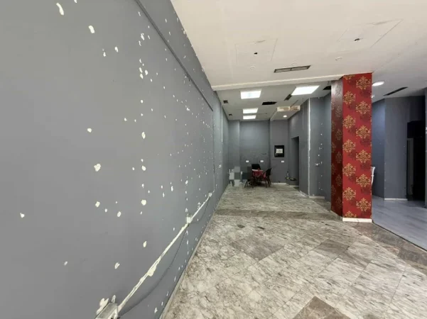 Tirane, jepet me qera dyqan Kati 0, 40 m² 3.500 € (21 dhjetori)