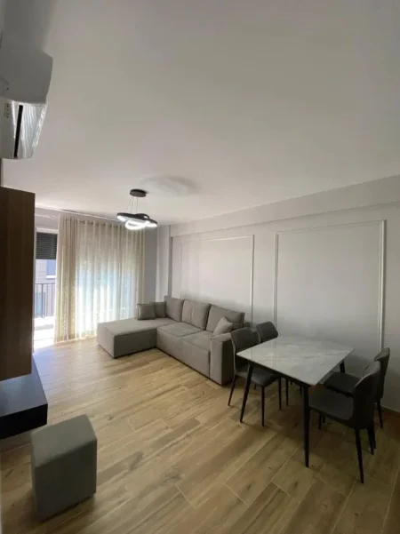 Tirane, jepet me qera apartament 1+1 Kati 5, 78 m² 570 € (Don Bosko)