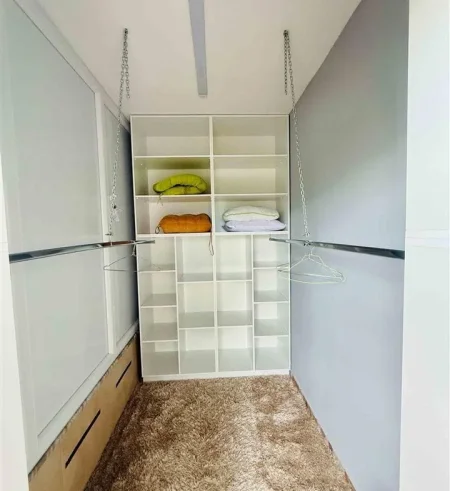 Tirane, jepet me qera apartament 2+1 Kati 4, 130 m² 1.200 € (Rruga Hamdi Sina,)