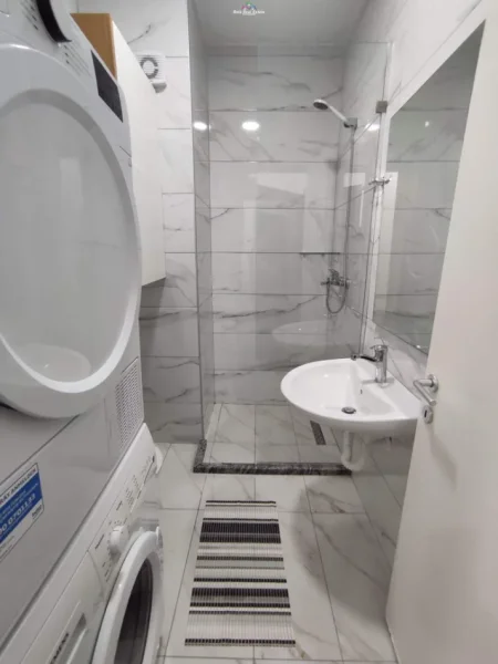 Tirane, jepet me qera apartament 1+1+Ballkon Kati 1, 52 m² 500 € (bedri karapici)