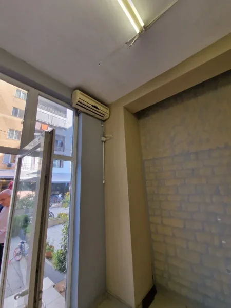 Tirane, jepet me qera apartament 1+1 Kati 0, 400 € 
