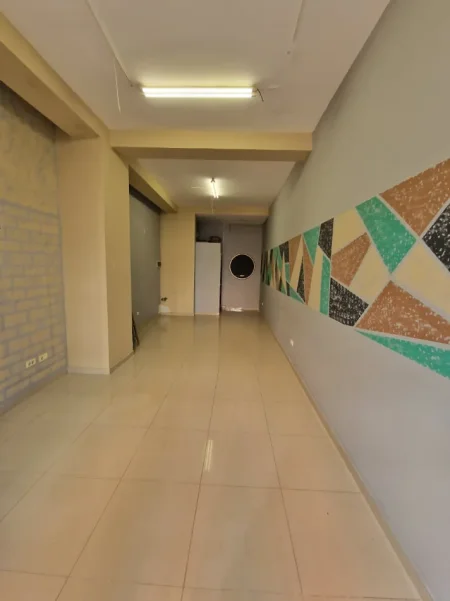 Tirane, jepet me qera apartament 1+1 Kati 0, 400 € 