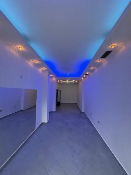 Tirane, jepet me qera apartament 1+1 Kati 0, 40 m² 500 € (5 MAJI)