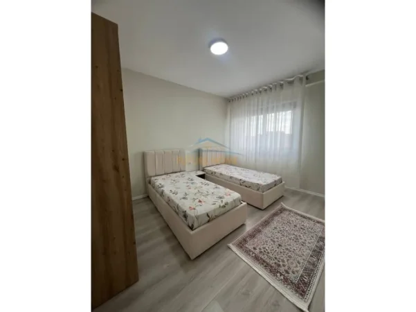Tirane, shes apartament 2+1+Ballkon Kati 7, 99 m² 320.000 € 