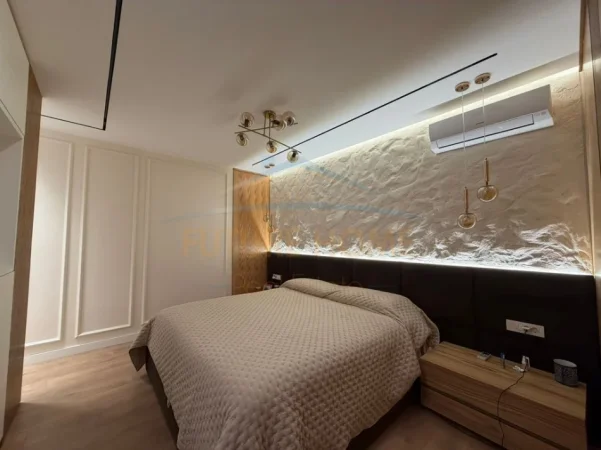 Tirane, shes apartament 3+1+Ballkon Kati 3, 145 m² 450.000 € 