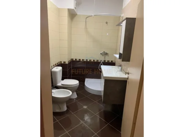 Tirane, shes apartament 1+1+Ballkon Kati 2, 73 m² 200.000 € 