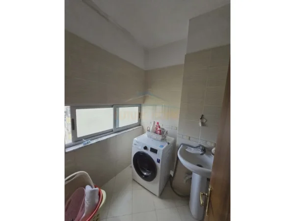 Tirane, shes apartament 2+1+Ballkon Kati 5, 103 m² 145.000 € 