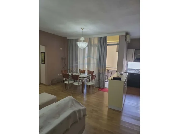 Tirane, shes apartament 2+1+Ballkon Kati 5, 103 m² 145.000 € 