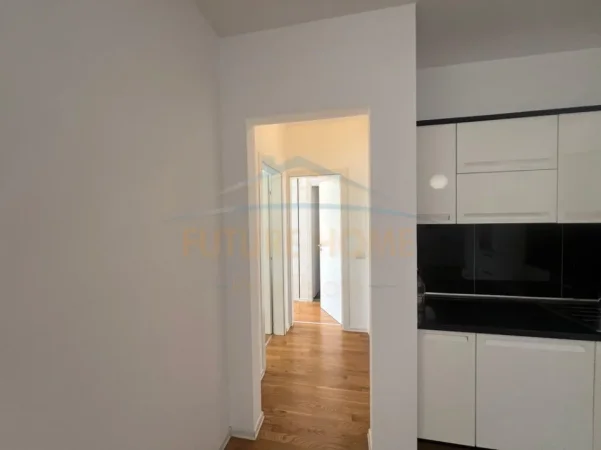 Tirane, shitet apartament 2+1+Ballkon Kati 4, 107 m² 260.000 € 