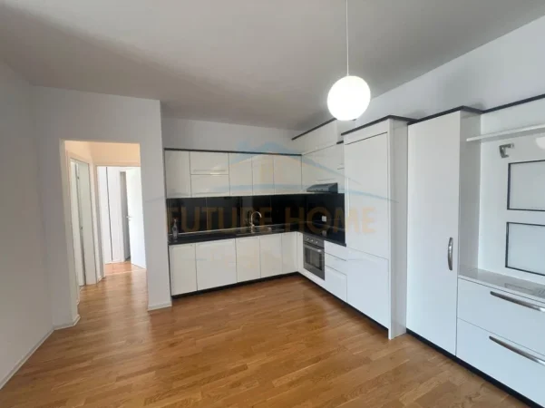 Tirane, shitet apartament 2+1+Ballkon Kati 4, 107 m² 260.000 € 