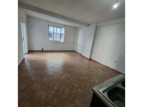 Tirane, shitet apartament 2+1+Ballkon Kati 2, 97 m² 139.000 € 