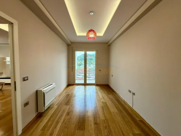Tirane, shitet apartament 2+1+Aneks+Ballkon Kati 4, 97 m² 262.000 € 