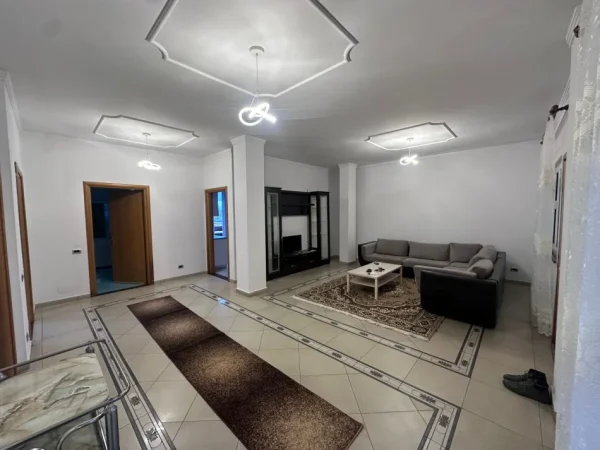Tirane, jepet me qera nga Pronari, pa-komision Vile 2+1+Aneks+Ballkon Kati 3, 140 m² 501 € (Rr. Myslym Keta)