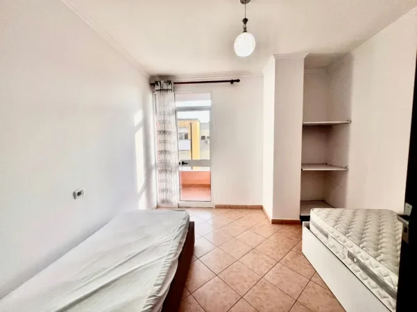Tirane, shitet apartament 2+1+Ballkon Kati 7, 98 m² 135.000 € (Astir)