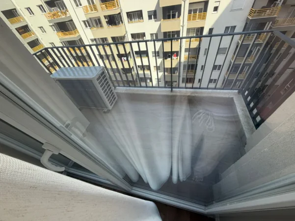 Tirane, jepet me qera apartament 1+1+Ballkon Kati 6, 70 m² 550 € (Apartament 1+1 Per Qera Laprake Plotesisht I Mobiluar)