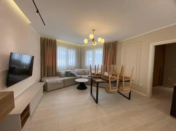 Tirane, jepet me qera apartament 2+1+Ballkon , 140 m² 750 € (Prane EGLO)