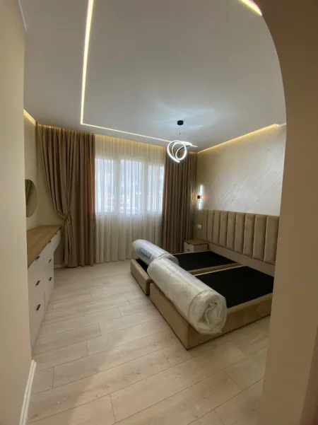 Tirane, jepet me qera apartament 2+1+Ballkon , 140 m² 750 € (Prane EGLO)