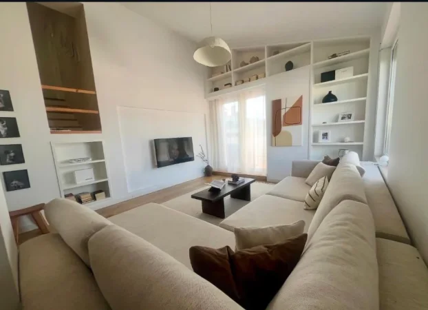 Tirane, jepet me qera apartament duplex 2+1+Aneks+Ballkon Kati 6, 180 m² 1.200 € (kodra e diellit)