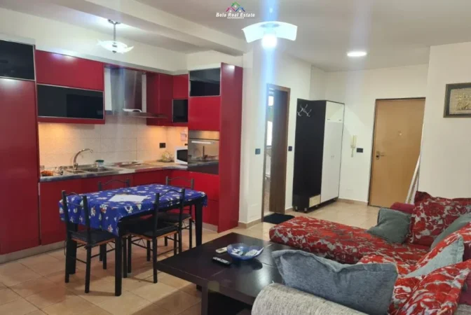 Tirane, jepet me qera apartament 1+1 Kati 4, 70 m² 580 € (Rruga Grigor Heba)