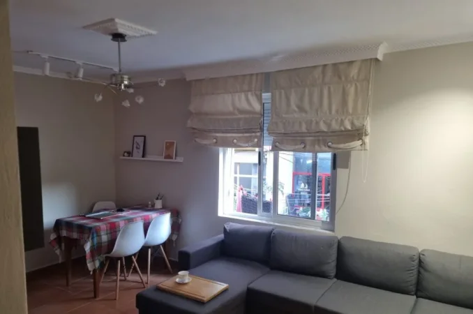 Tirane, jepet me qera apartament 1+1 Kati 2, 50 m² 450 € (Ali Demi)