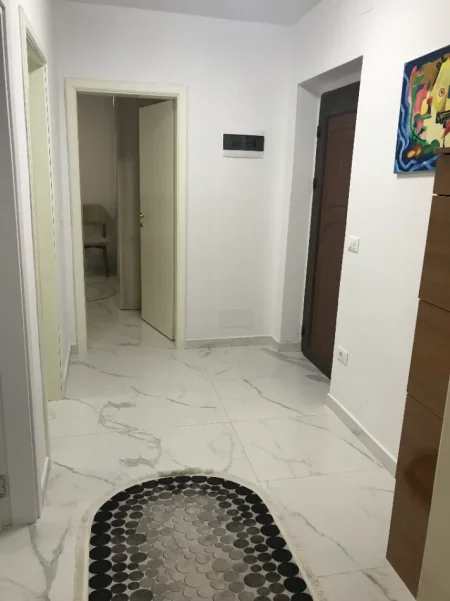 Tirane, jepet me qera apartament 2+1 Kati 2, 50 m² 500 €