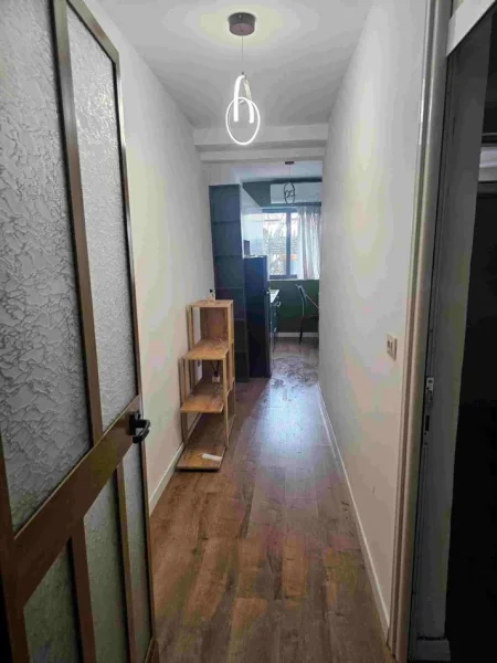 Tirane, jepet me qera apartament 1+1 Kati 1, 50 m² 400 € (Stacioni i Trenit)