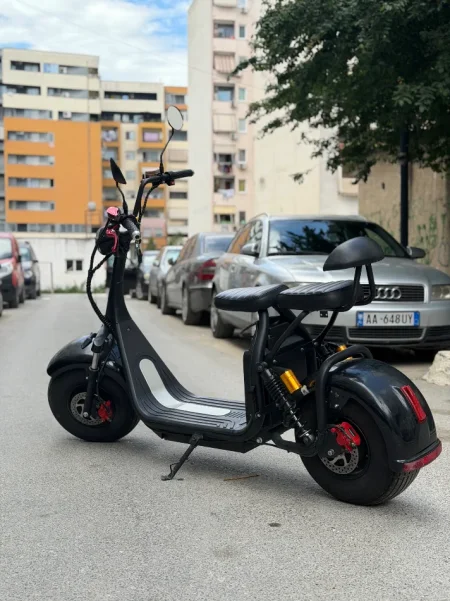 Shqiperi, shitet Scooter Motori elektrik City Coco , e zeze 300 km 530 €