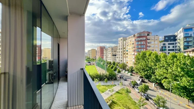ZYRE ME QERA: 2 Amb. Pune📍Lake View Res. (Rr. E Kosovareve) ||+1 P.Parkimi🅿️ - 1100€/Muaj - S.75m² || Biznese qe kerkojne imazh profesional