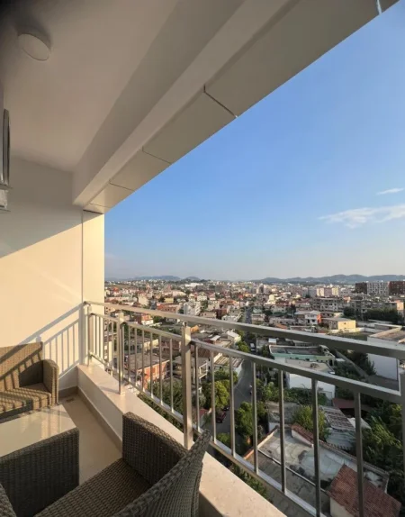 Tirane, jepet me qera apartament 2+1 Kati 1, 90 m² 1.000 € (Oxhaku)