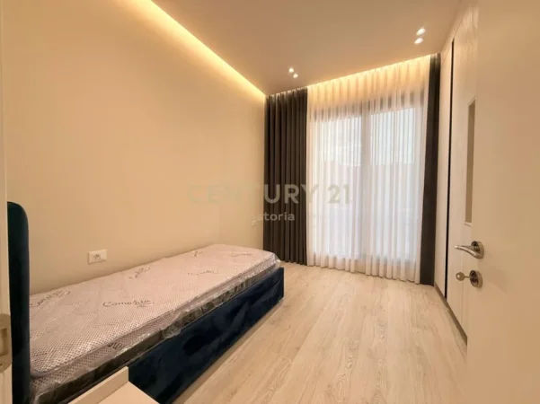 Tirane, jepet me qera apartament 2+1+Ballkon Kati 8, 115 m² 1.500 € (delijorgji)