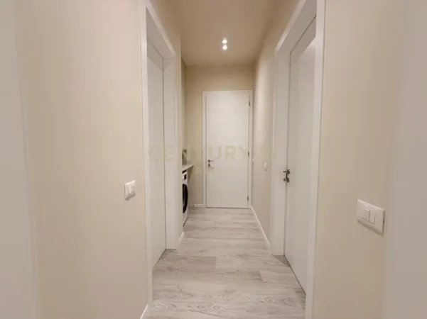 Tirane, jepet me qera apartament 2+1+Ballkon Kati 8, 115 m² 1.500 € (delijorgji)
