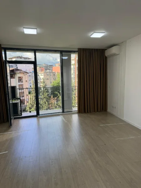 Tirane, jepet me qera apartament 1+1 Kati 4, 1.050 €