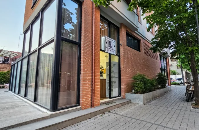 Shqiperi, jepet me qera zyre Kati 0, 23 m² 350 € (Rruga Qemal Stafa)