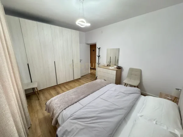 Tirane, jepet me qera apartament 1+1 Kati 3, 70 m² 700 € (rruga e kavajes)