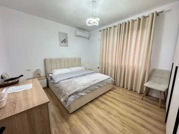 Tirane, jepet me qera apartament 1+1 Kati 3, 70 m² 700 € (rruga e kavajes)