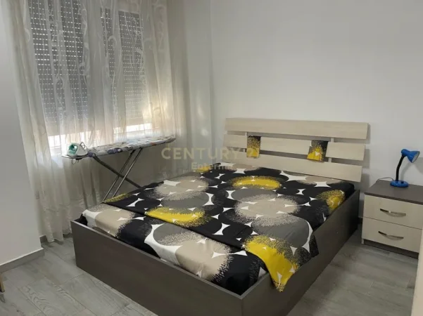 Tirane, jepet me qera apartament 1+1 Kati 5, 53 m² 650 € (5 maji)