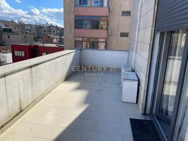 Tirane, jepet me qera apartament 1+1 Kati 5, 53 m² 650 € (5 maji)
