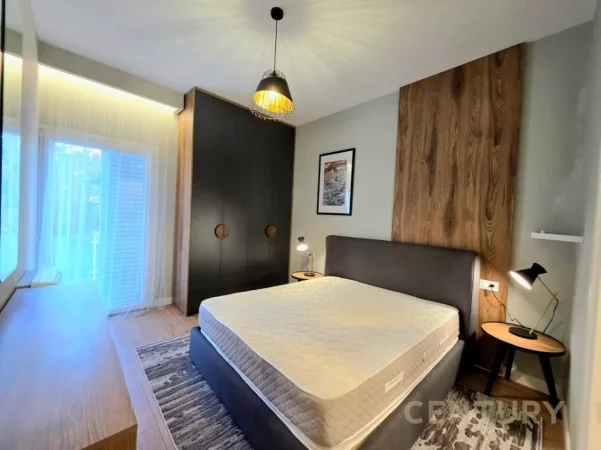 Tirane, jepet me qera apartament 2+1+Ballkon Kati 2, 123 m² 1.200 € (kopshti botanik)