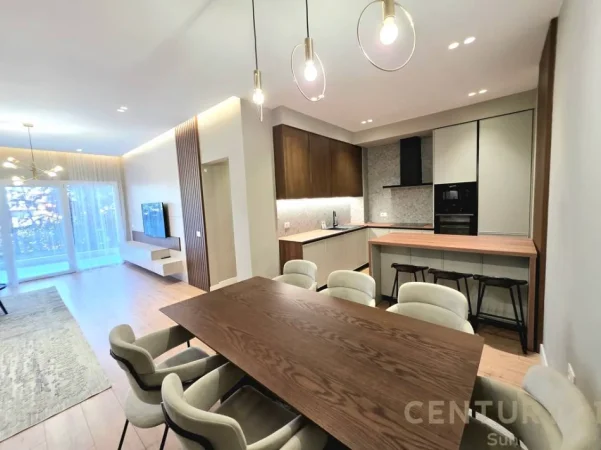 Tirane, jepet me qera apartament 2+1+Ballkon Kati 2, 123 m² 1.200 € (kopshti botanik)