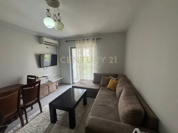Tirane, jepet me qera apartament 1+1+Ballkon Kati 2, 57 m² 450 € (don bosko)