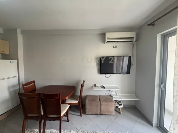 Tirane, jepet me qera apartament 1+1+Ballkon Kati 2, 57 m² 450 € (don bosko)