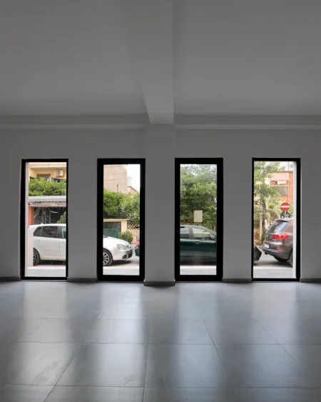 Tirane, shitet ambjent biznesi Kati 0, 109 m² 315.000 € (RRUGA KONGRESI I LUSHNJES)