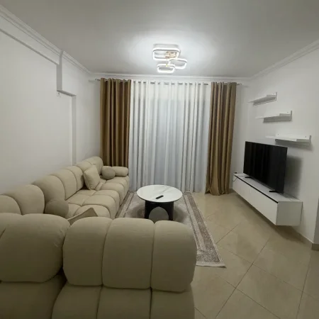 Jepet me qera te Casa Italia 50000All