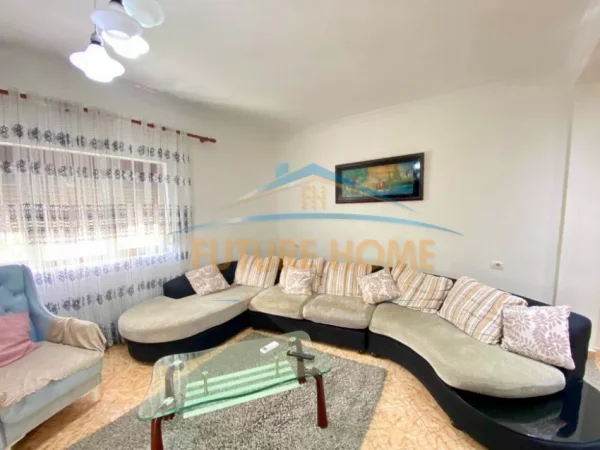 Tirane, jepet me qera apartament 2+1 Kati 2, 84 m² 570 € 
