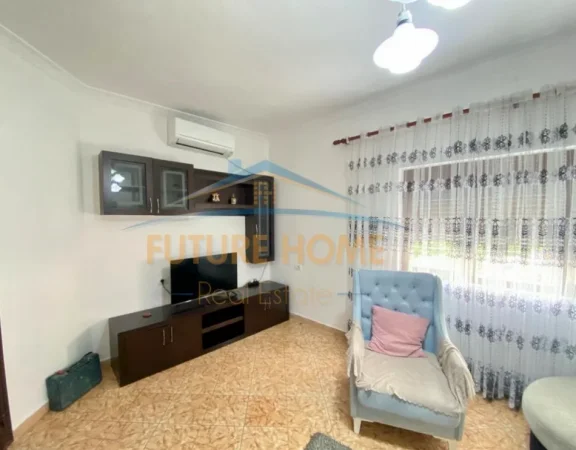 Tirane, jepet me qera apartament 2+1 Kati 2, 84 m² 570 € 