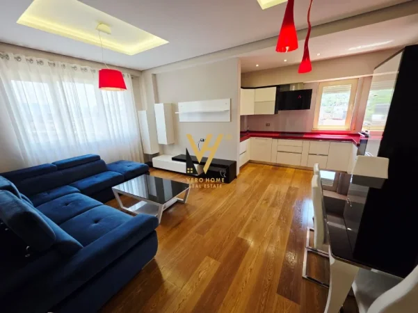 Tirane, shitet apartament 2+1+Ballkon Kati 4, 96 m² 265.000 € (LIQENI I THATE)