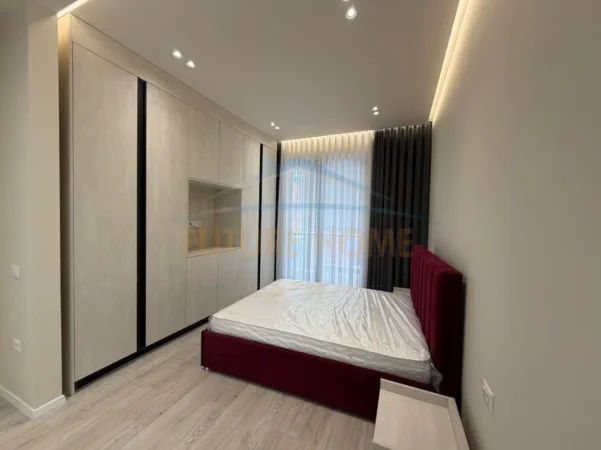 Tirane, jepet me qera apartament 2+1+Ballkon Kati 8, 114 m² 1.500 € (Kompleksi Delijorgj)
