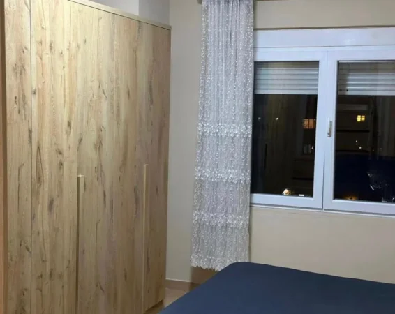 Tirane, jepet me qera apartament 1+1 Kati 4, 65 m² 410 € (Astir)