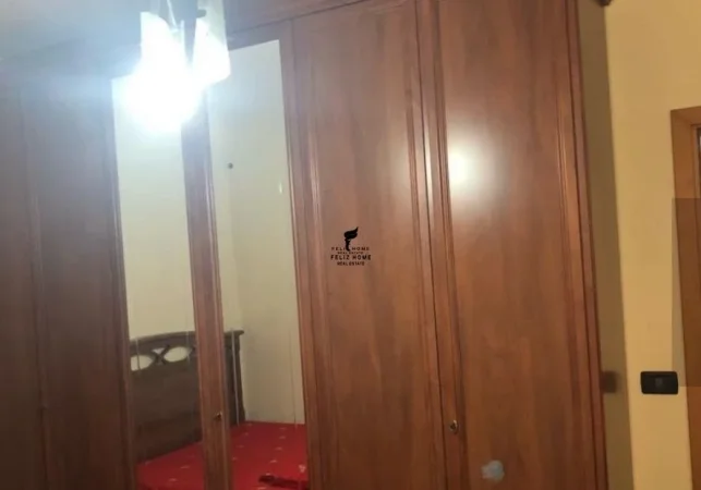 Tirane, jepet me qera apartament 2+1 Kati 5, 80 m² 650 € (RRUGA E DIBRES)
