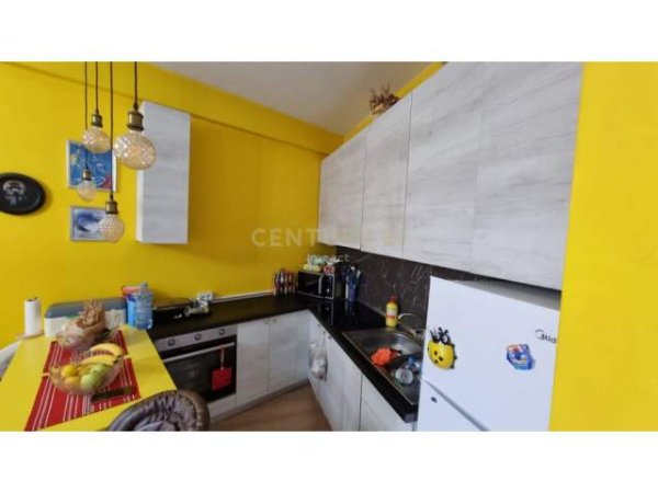 Apartament 1+1 për shitje tek medreseja